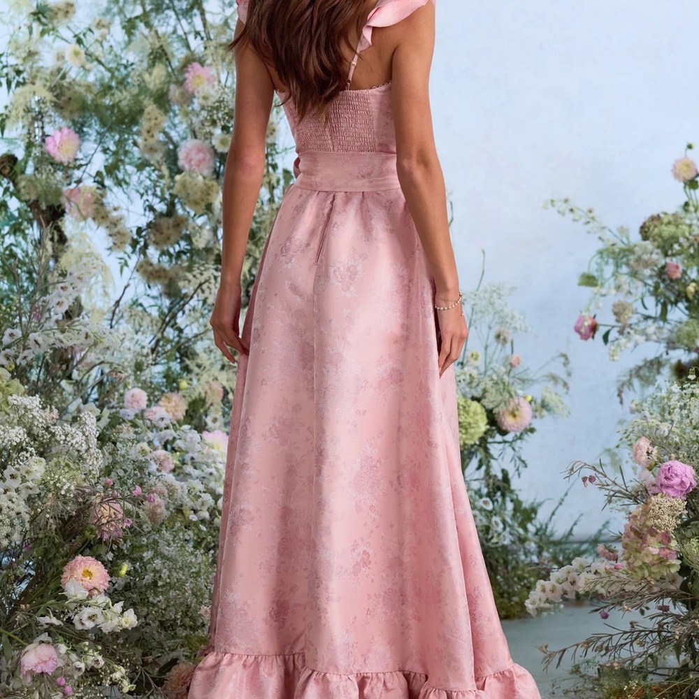 V. Chapman The Veronica Dress in Light Pink Windsor Brocade - Picture 10 of 12